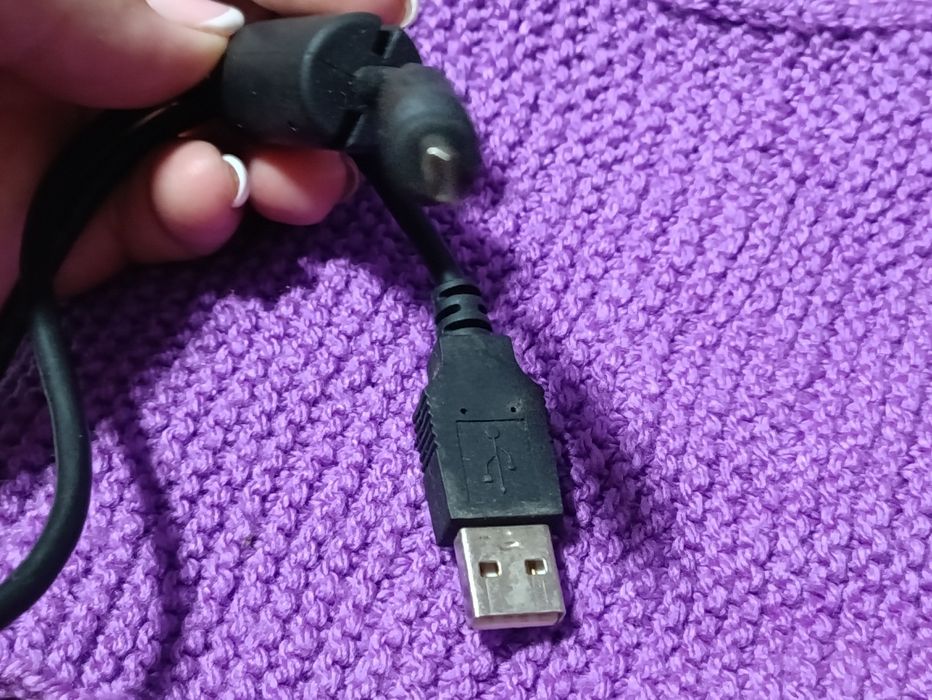 Кабель USB для цифрової фотокамери