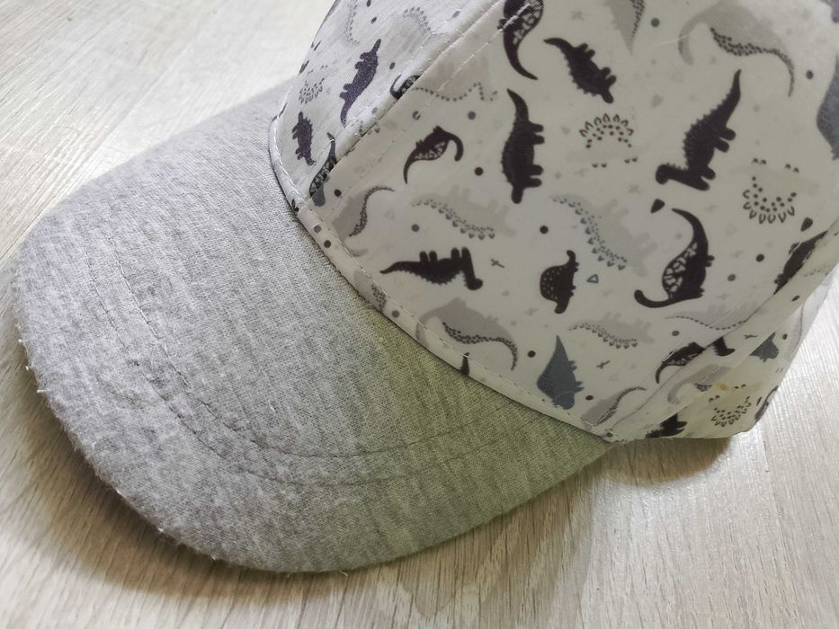 Czapka z daszkiem Dino
