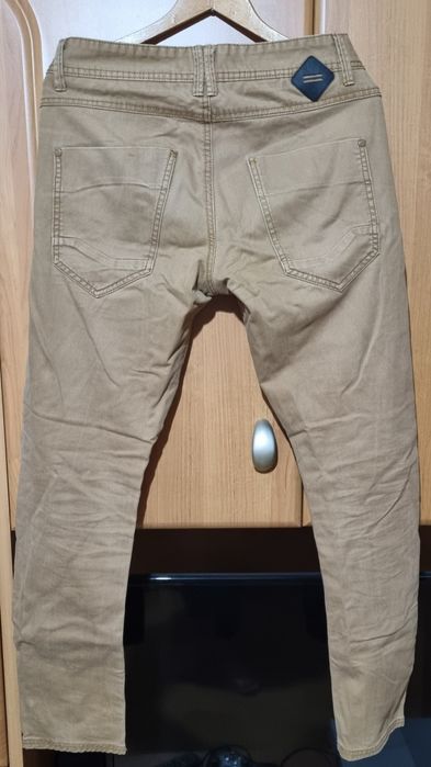 Sprzedam spodnie męskie.