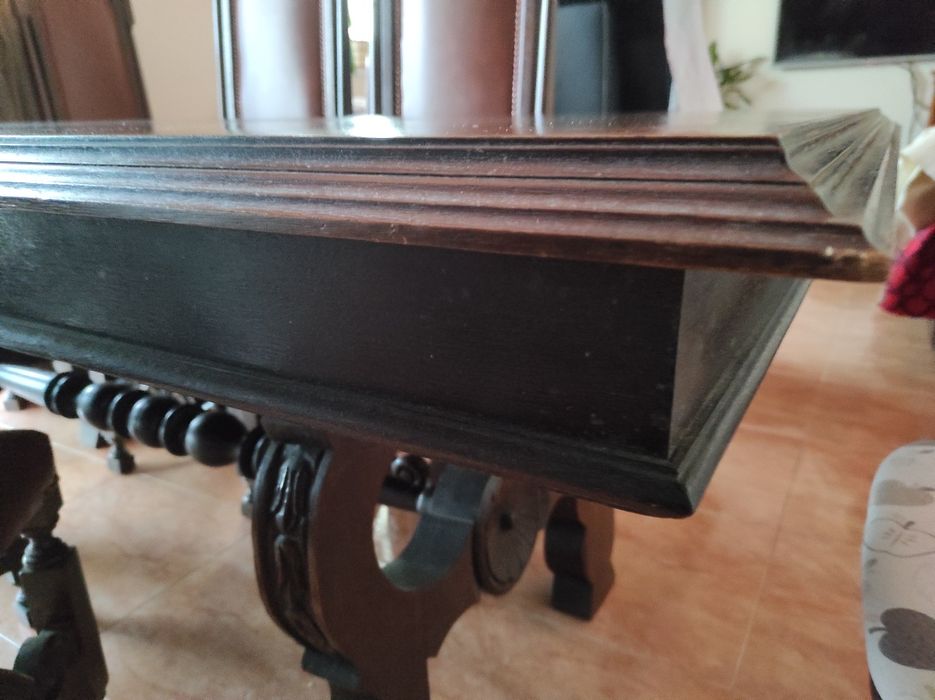 Mesa e 6 cadeira madeira mogno