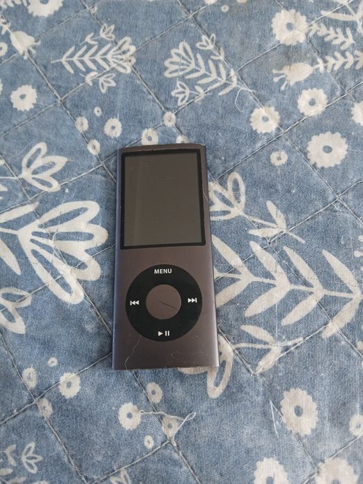 Vendo Ipod antigo em muito bom estado e a funcionar