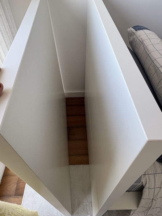 Cama individual Ikea com estrado e colchao