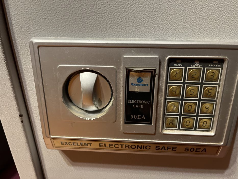 Duży sejf domowy