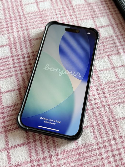 Apple iPhone 15 Pro, 128 GB.