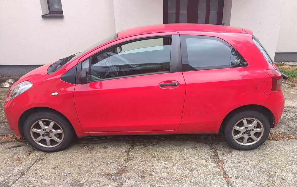 Samochód osobowy Toyota Yaris