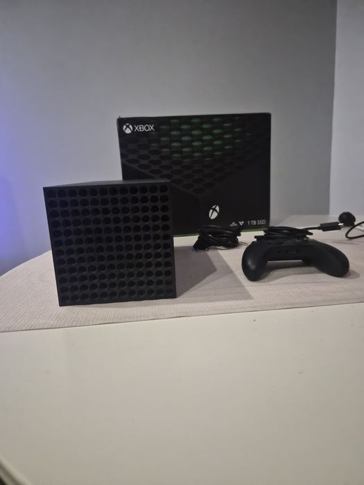 Xbox Series X 1TB + Comando + Caixa + Fatura | Excelente Estado