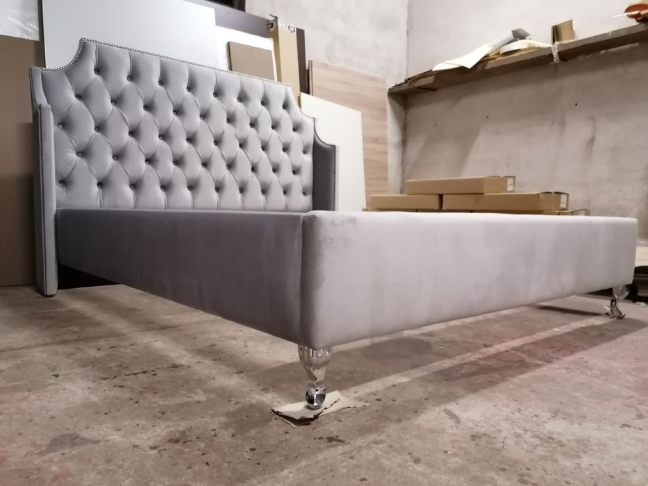 Łóżko pikowane glamour welwet swarowski kryształki chrom pinezki