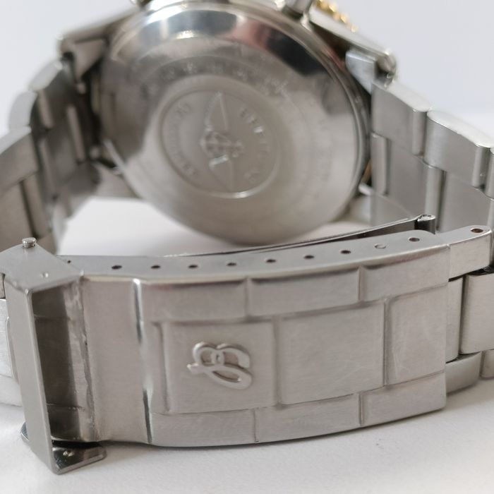 Breitling Old Navitimer

の

Two Tone Old Colectors EDITION