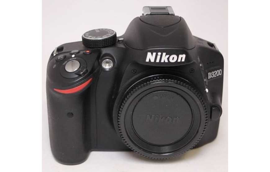 Nikon Nikkor EF-S 18-55 f 3.5-5.6 - Новый / Nikon D3200