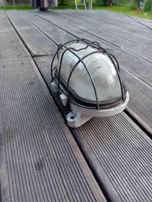 Lampa jak w prl.