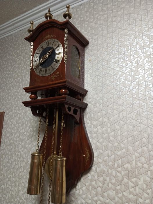 Продам годинник настінний