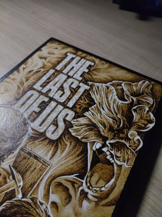 The last of us (retrato em madeira)