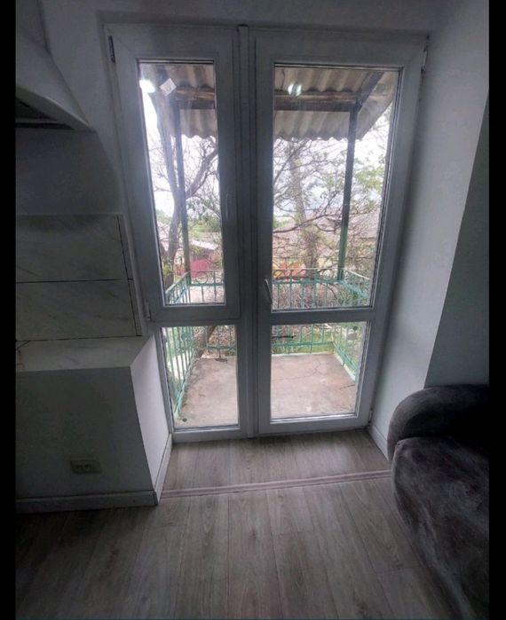 Продається однокімнатна квартира-студія.