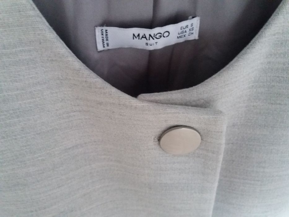 Casaco curto cinza claro novo