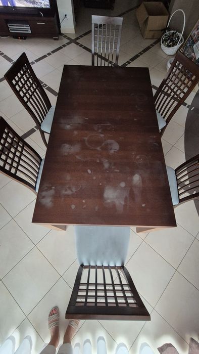 Stół, krzesła, komoda,ława i rtv.