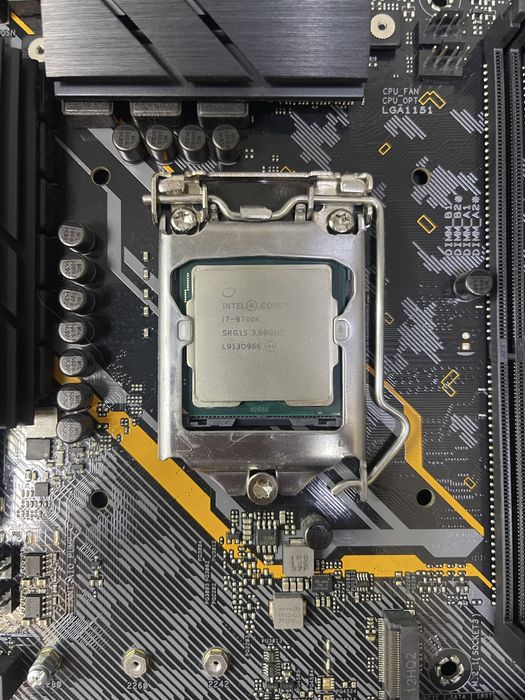 Процесор i7-9700k + asus tuf z390-plus wifi