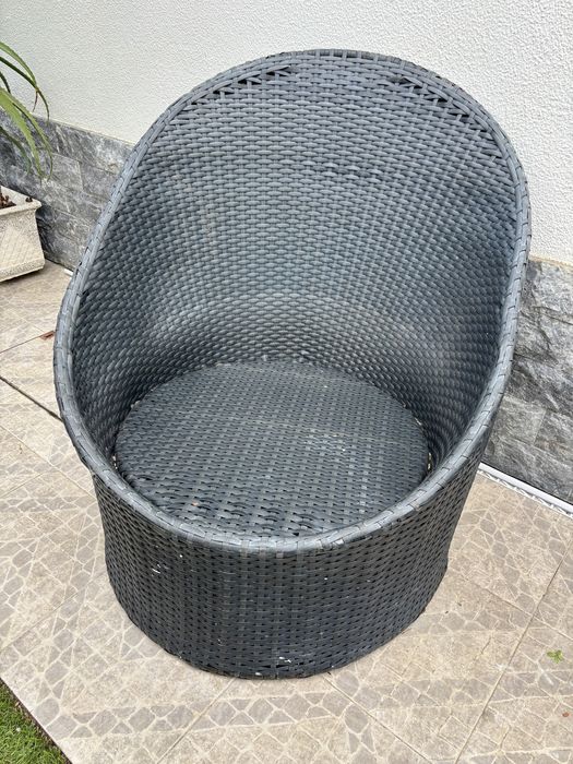 Conjunto de jardim em vime preto – Poltrona + mesa