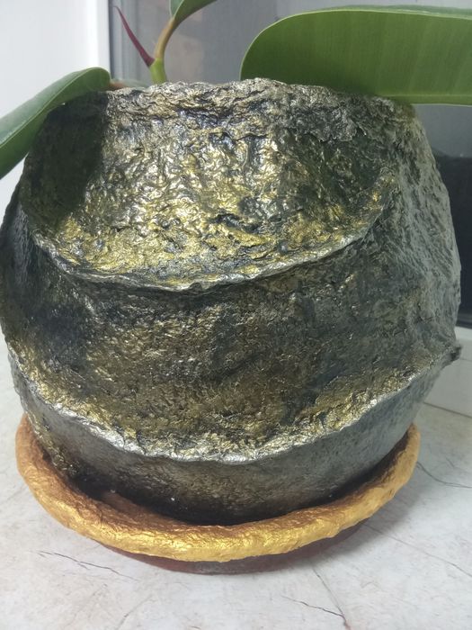 Ваза папье-маше с добавлением ПВА