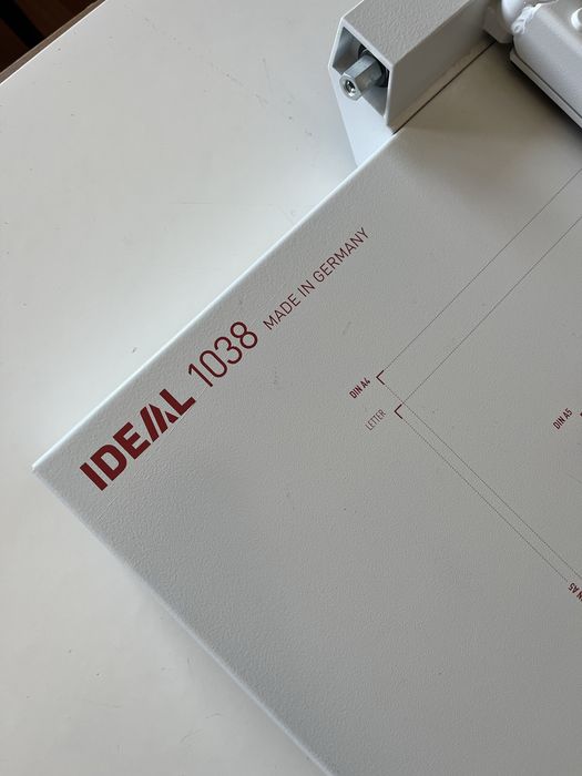 Guilhotina  ideal 1038