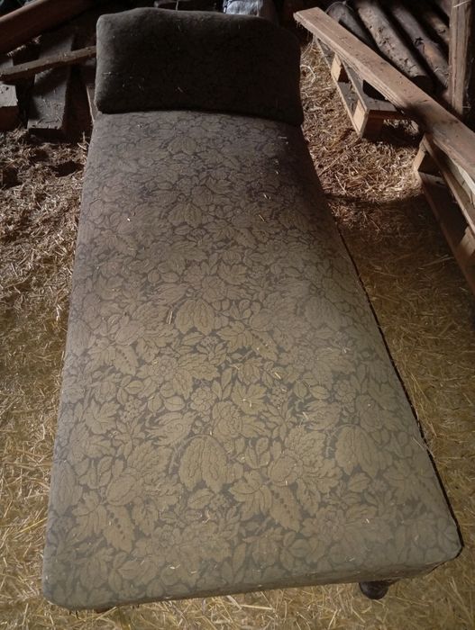 Łóżko zabytek antyk