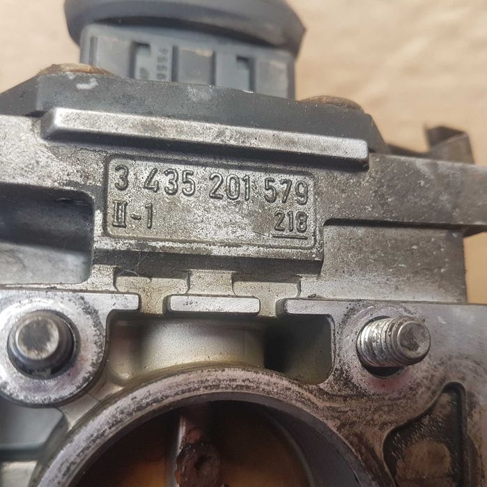 przepustnica wtrysk silnik GOLF III 1.8 audi 80 PASSAT B3 bora vento