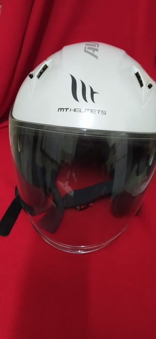 Capacete JET XL c/ óculos escuros escamoteáveis em excelente estado