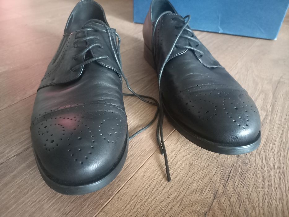 Класичні чоловічі туфлі