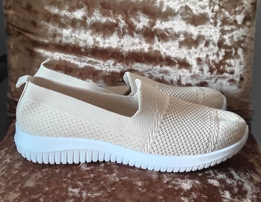 Nowe tenisówki baleriny wygodne 40