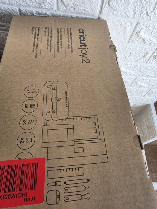 Cricut Joy™ 2 Essential Bundle + conteúdo digital. Máquina de corte inteligente compacta. Selada