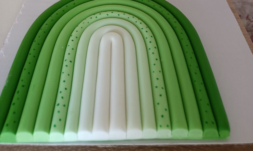 Tęcza z masy cukrowej