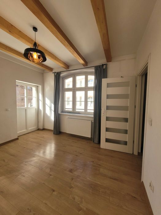 Dwupoziomowe mieszkanie/ Centrum Katowic/ Własny taras/ 74,80 m2