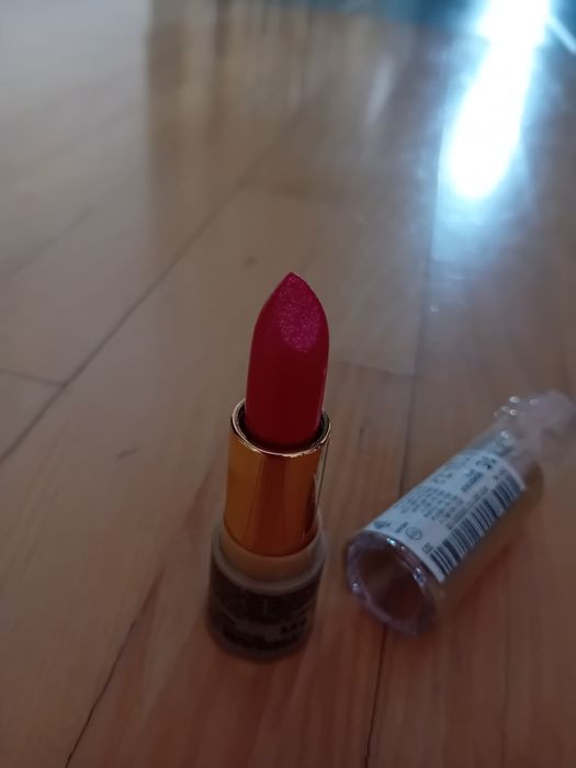 Bordeaux red pomadka nowa