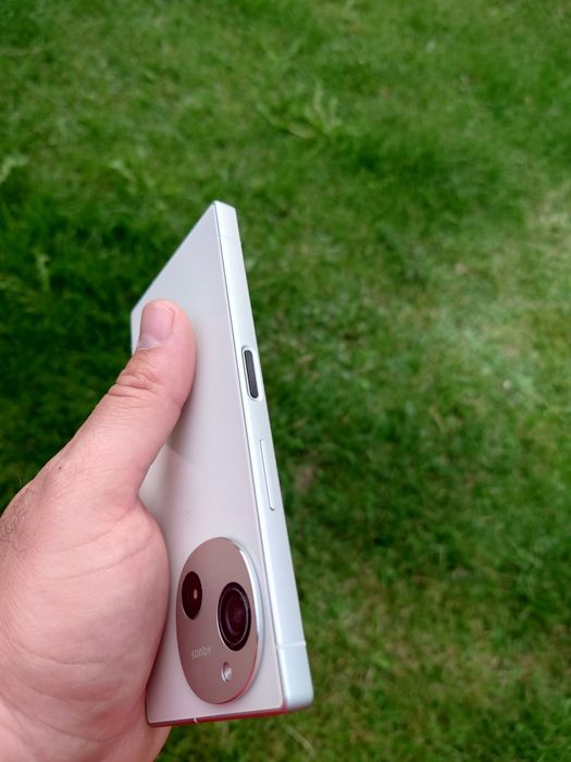 Эксклюзив: Японский Sharp Aquos R9 12/256GB