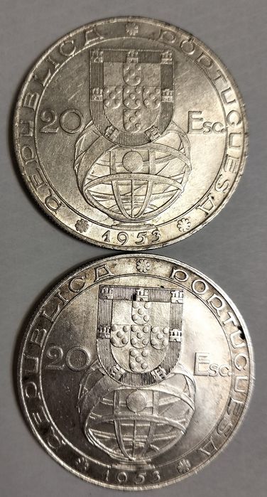 Duas moedas de prata
