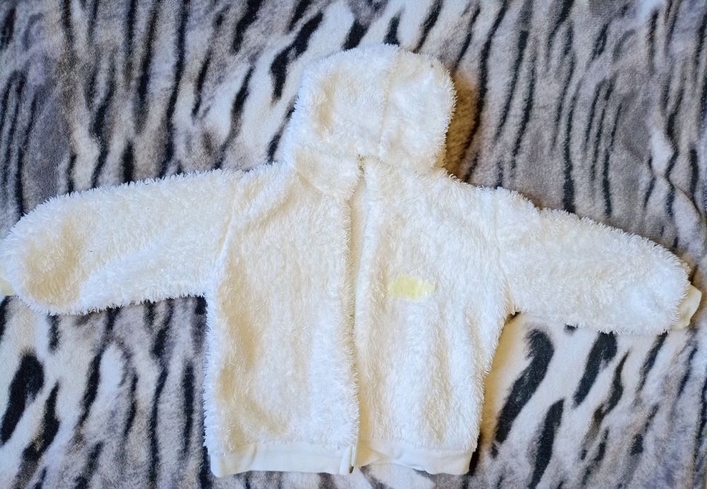 Biała misiowa bluza rozsuwana