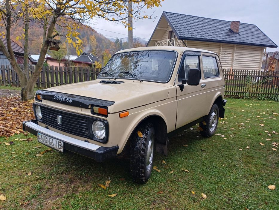 на ходу ВАЗ-2121