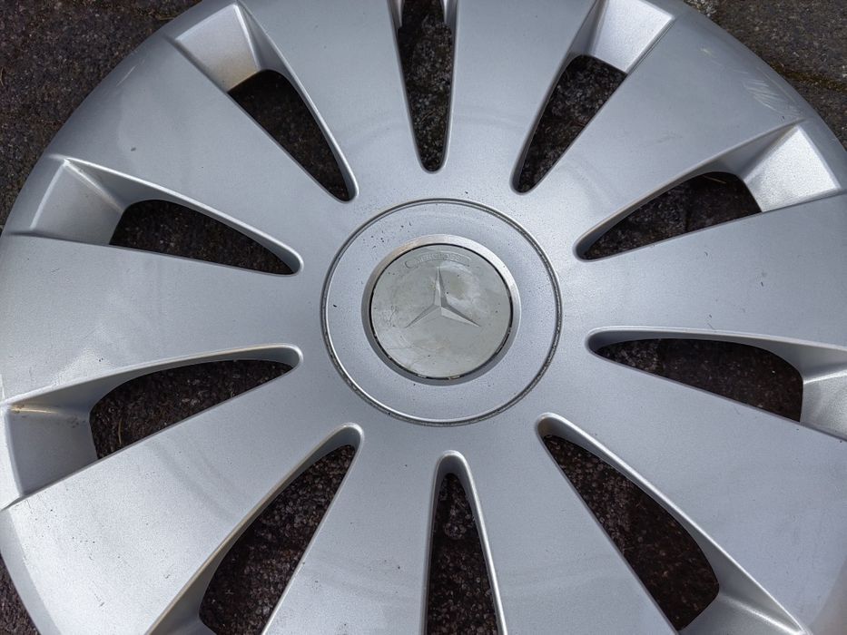 Kołpaki komplet Mercedes 17 cali  Oryginalne Vito GLA Viano