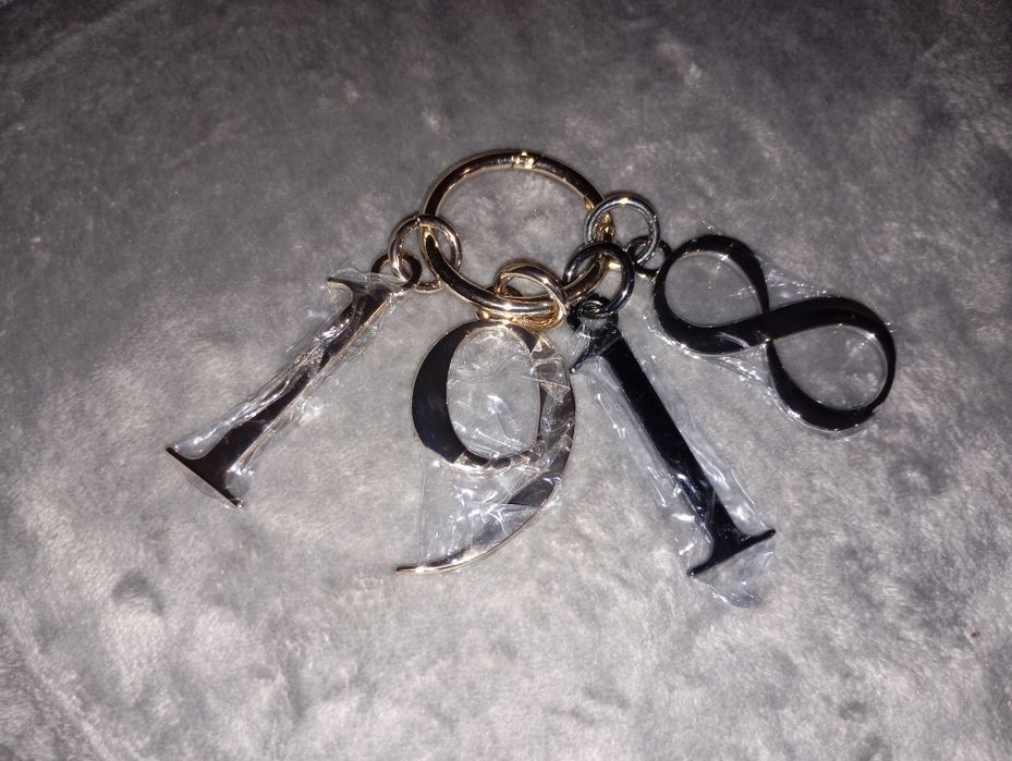 Porta chaves Guess novo em caixa