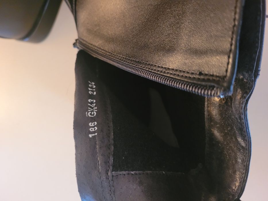 Buty zimowe męskie roz 43 wzór 2134 skórzane czarne