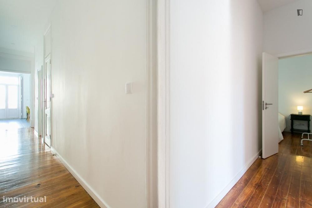Quarto - localizado em Anjos Lisbon