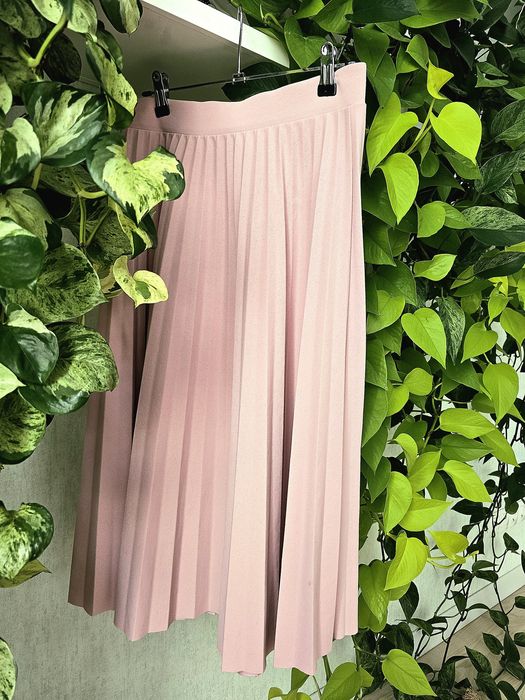 Спідниця плісерована нова.