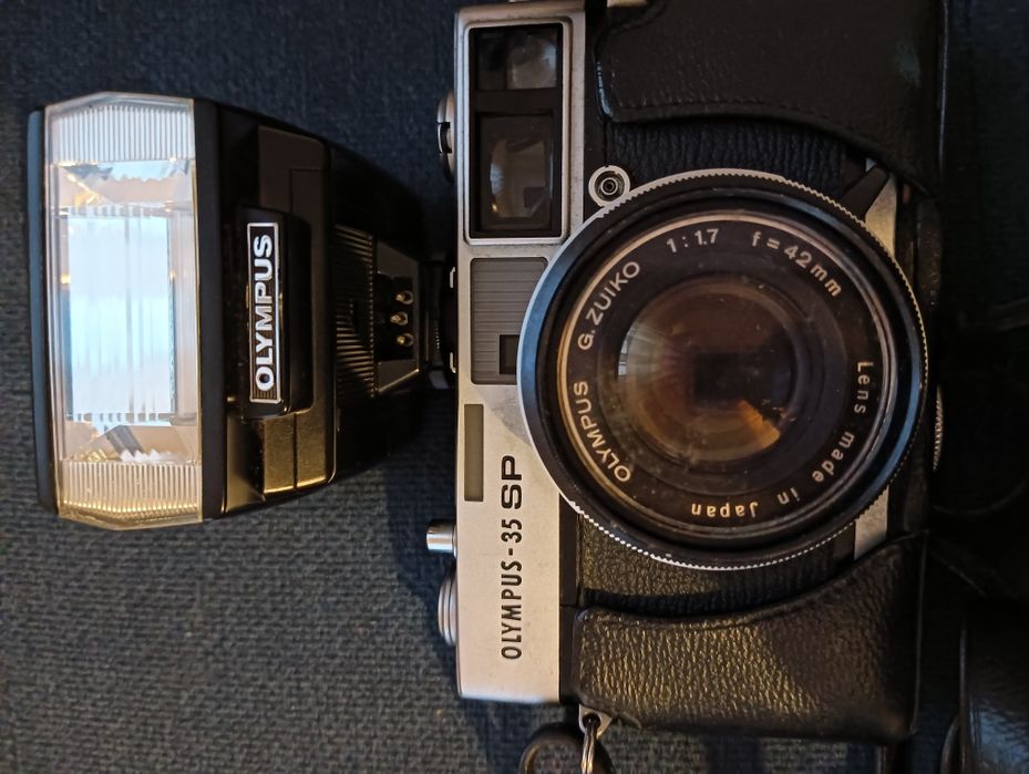 Máquina fotográfica Olympus -35 SP  com  flash -  Em excelente estado*
