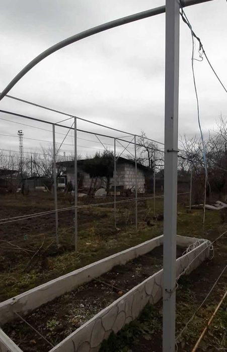 Будинок з  ділянкою  для  бізнесу біля озера та бору продаж