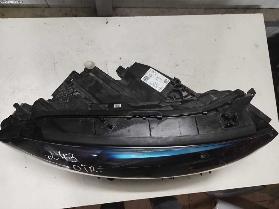 Farol Direito Mercedes EQB EQA Led