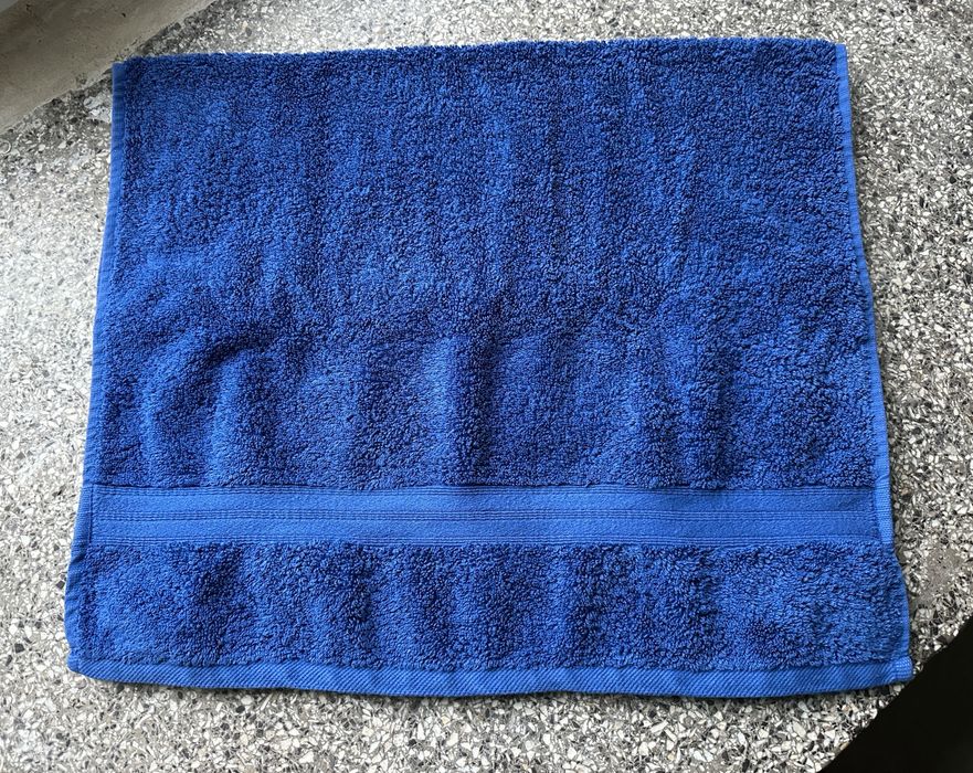 Ręcznik z bawełny egipskiej Nefretete Supreme 800 GSM szafirowy 50x90