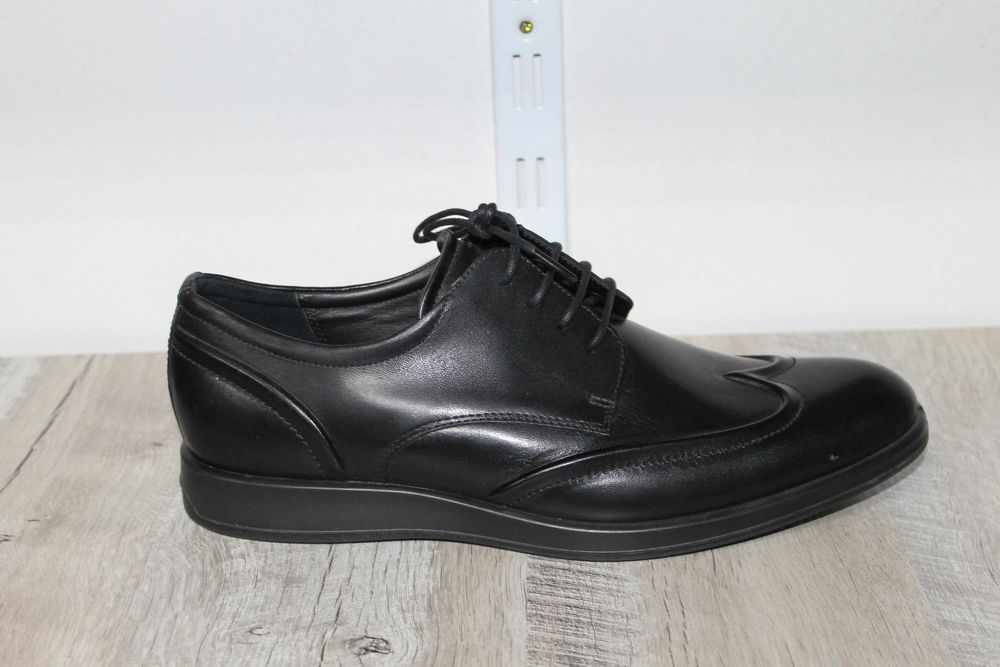 Оригінальні чоловічі туфлі Ecco 41 розмір