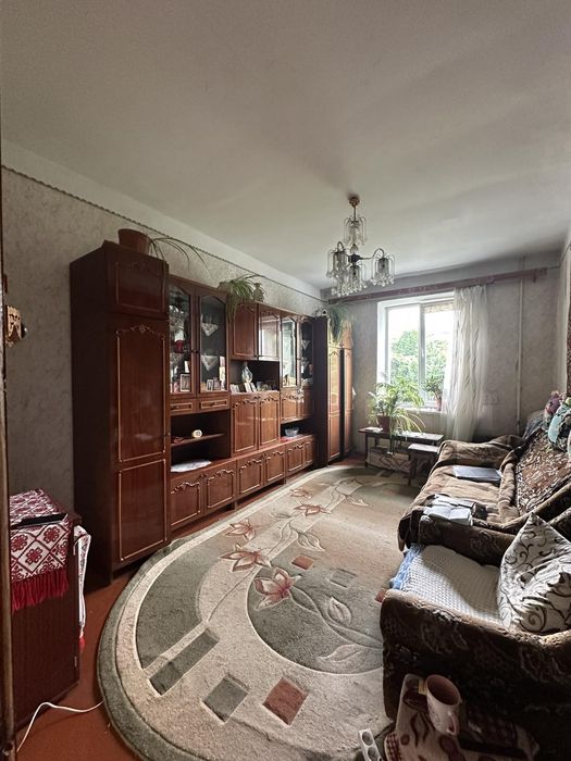 Продам 2 кімнатну квартиру 56м.кв.