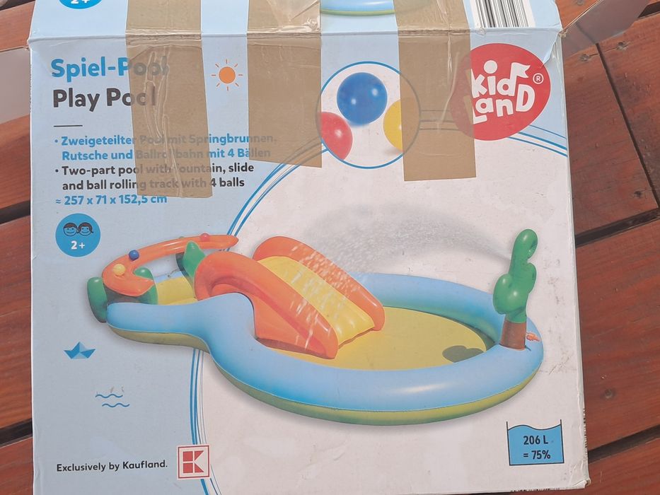 Duży Wodny Plac Zabaw Basen Zjeżdżalnia Fontanna