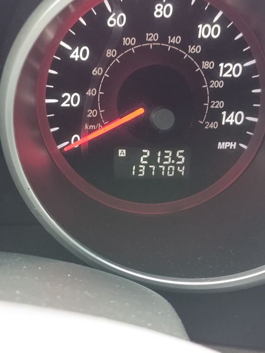 Субару Трібека Б 10