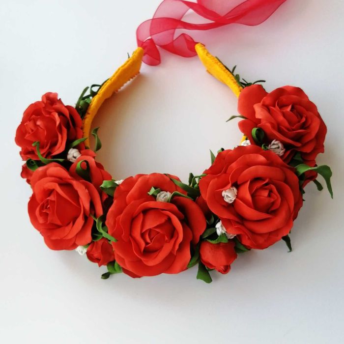 Український віночок червоний пишний з трояндами обруч вінок з квітами